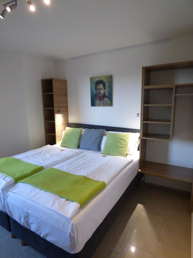 Hotel Art Inn Dinslaken Esterno foto